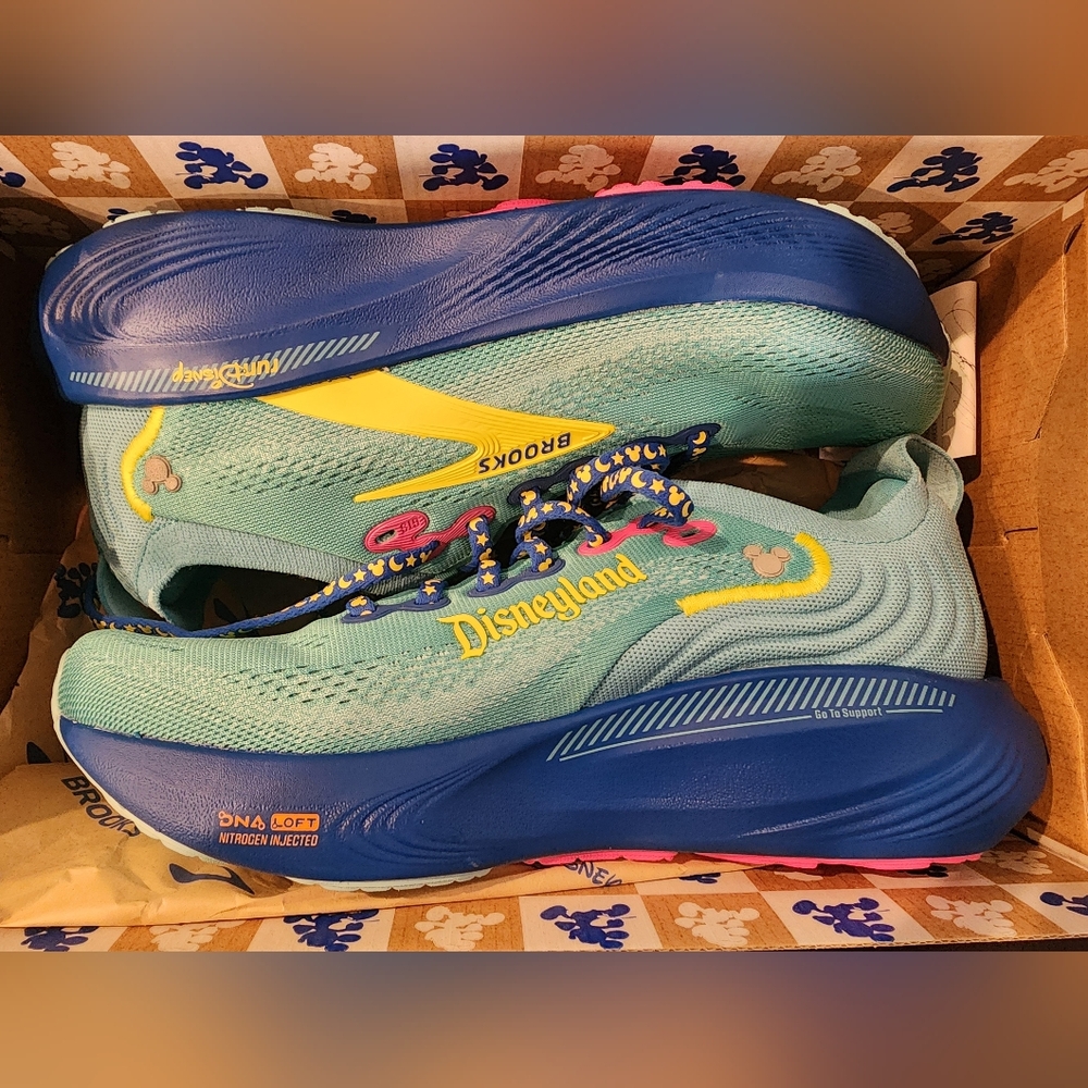 Brooks Adrenaline GTS 25 Disneyland Half Marathon Weekend Limited Edition. - Picture 4 of 12